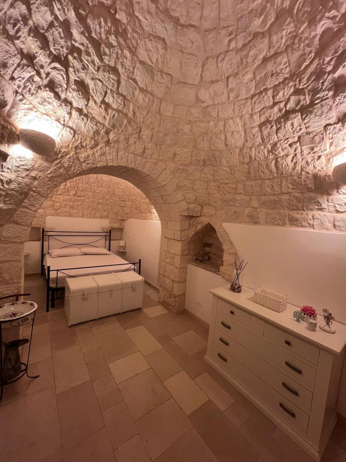 Trullo Le Tre Sorelle Cisternino Dış mekan fotoğraf