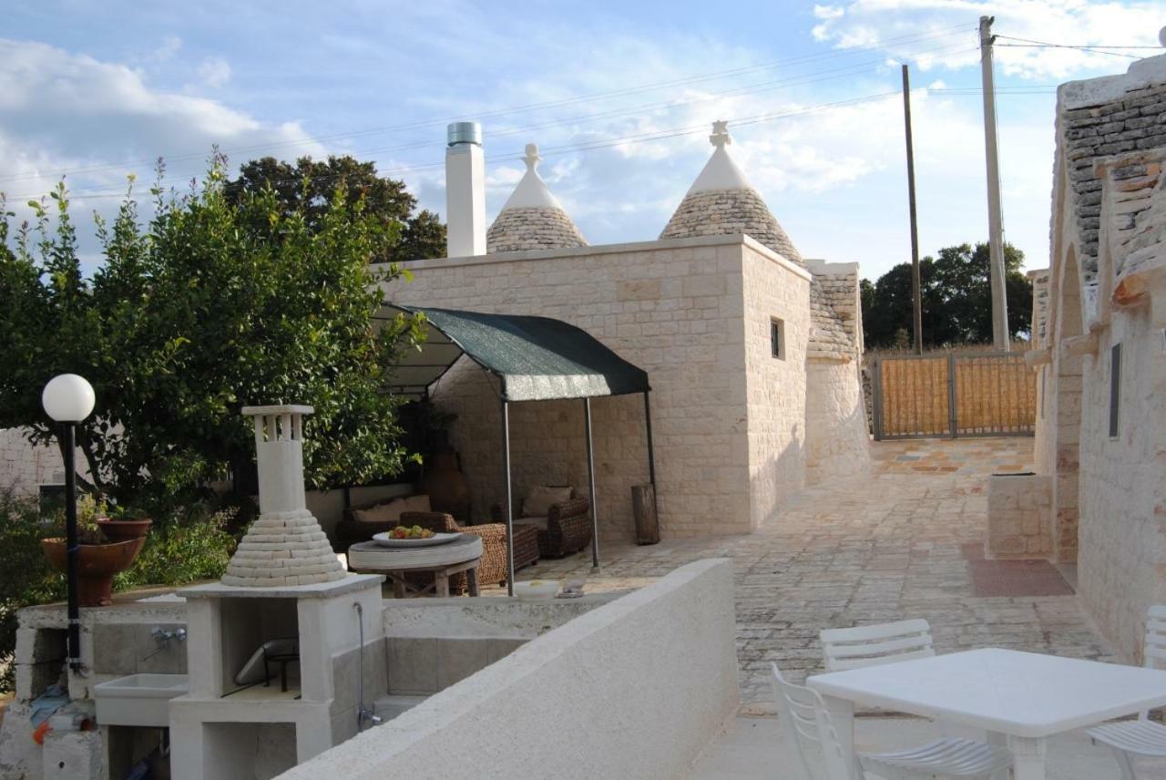 Trullo Le Tre Sorelle Cisternino Dış mekan fotoğraf