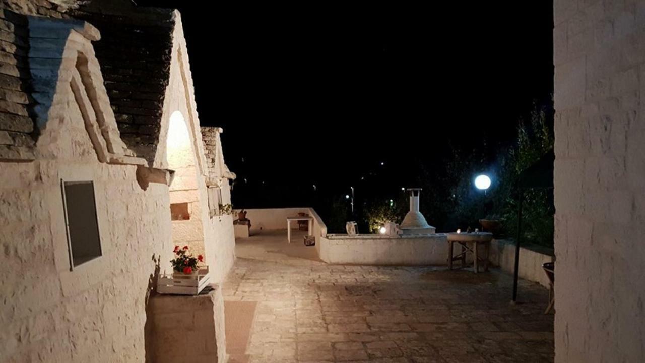 Trullo Le Tre Sorelle Cisternino Dış mekan fotoğraf